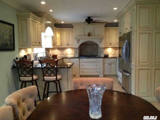 102 Grant Ave - Photo 3 of 10