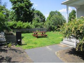 704 Belmont St - Photo 3 of 6