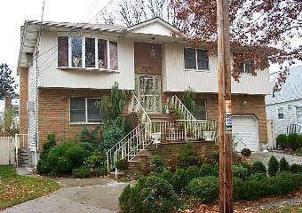 288 Benson Ave - Photo 3 of 7