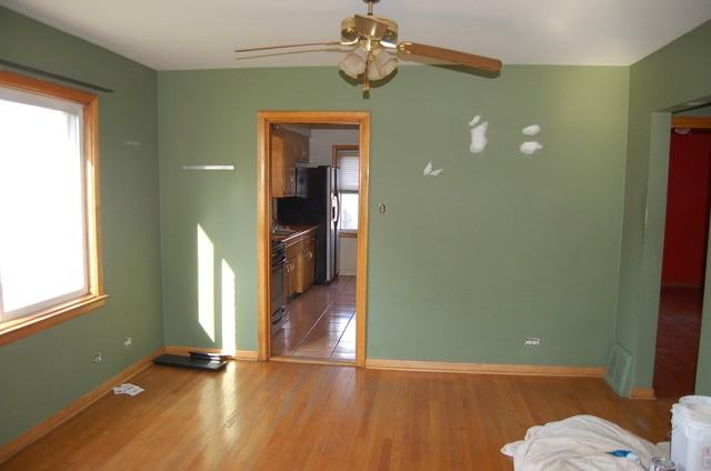 875 N Maple Dr - Photo 2 of 11