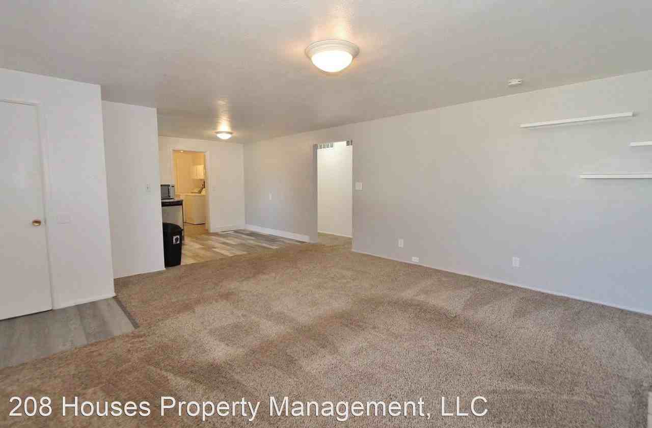 6825 W Folk Dr - Photo 3 of 22