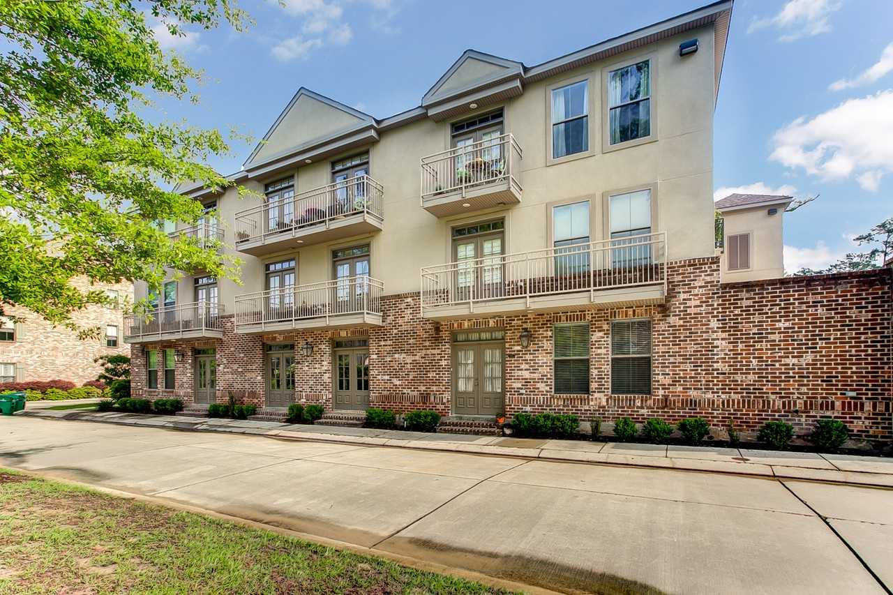 102 Autumn Wind Ln - Photo 3 of 15