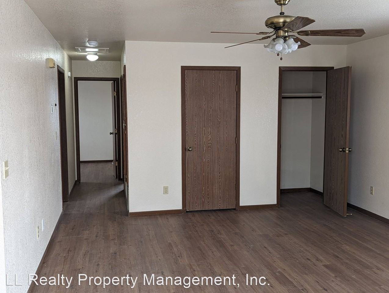 Timothy Way - Photo 3 of 9