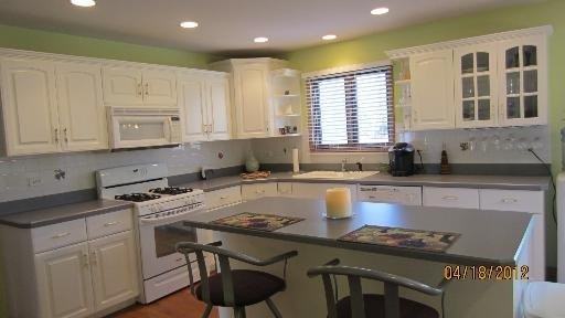 515 Buckingham Pl - Photo 3 of 11