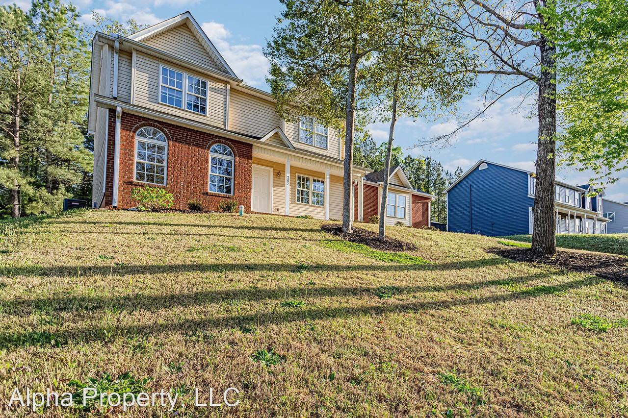 207 Courtneybrook Trl - Photo 3 of 28