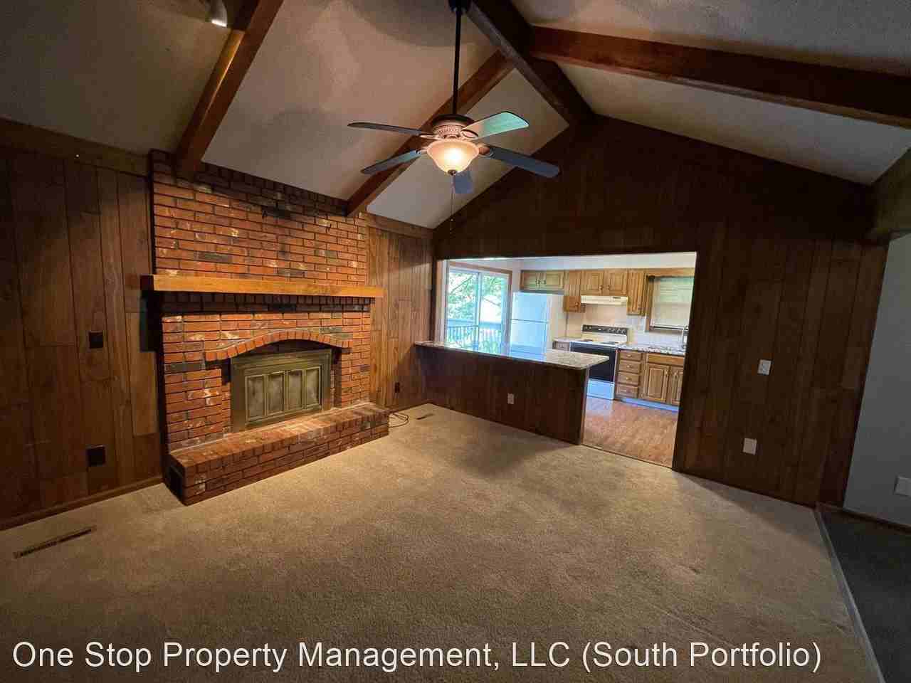 1604 Sw 3rd St - Photo 3 of 16