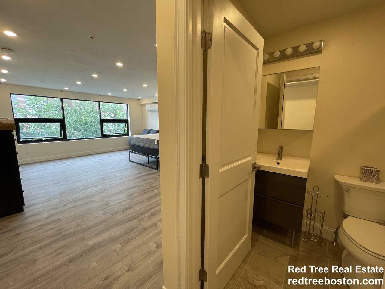 1028 Commonwealth Ave #305 - Photo 6 of 17