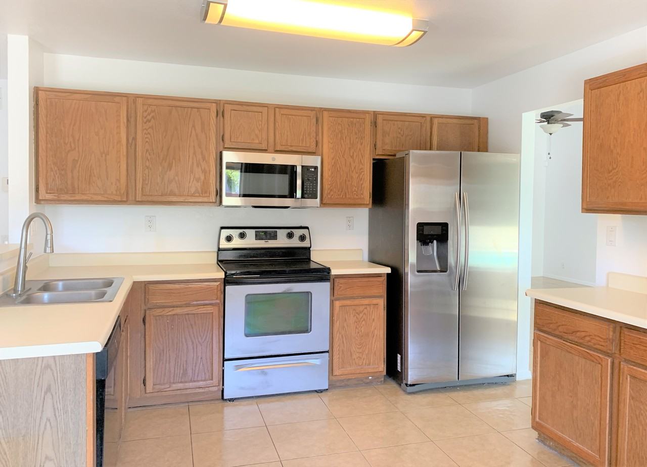 9287 N Grouse Pl - Photo 2 of 7