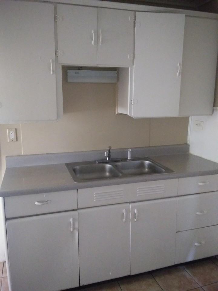 1308 E 8th St #1 - Photo 7 of 11