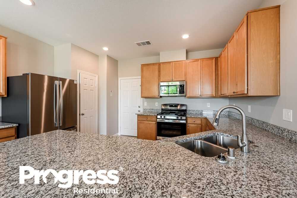 7080 Flathead River Ave - Photo 3 of 12