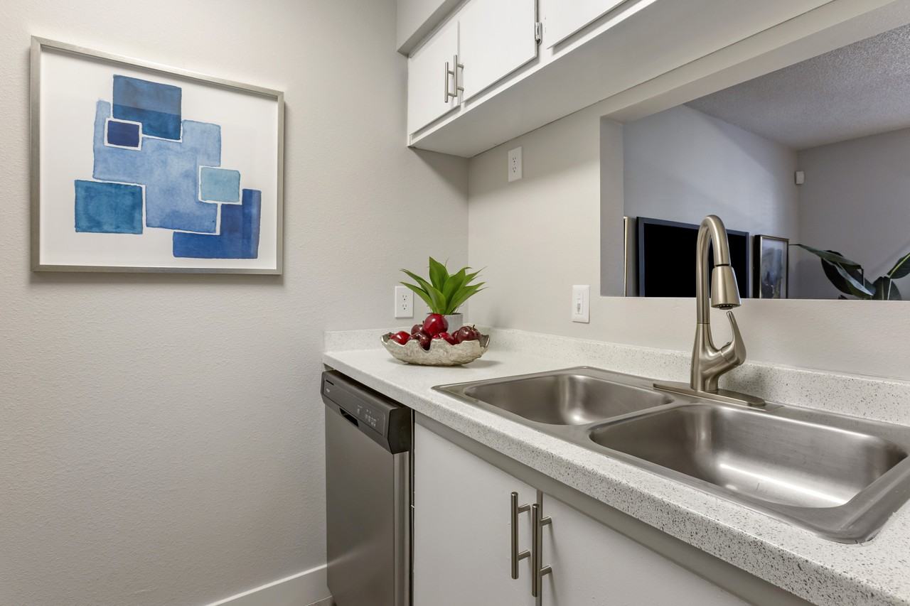 Presidio North Apartments - Photo 3 of 21