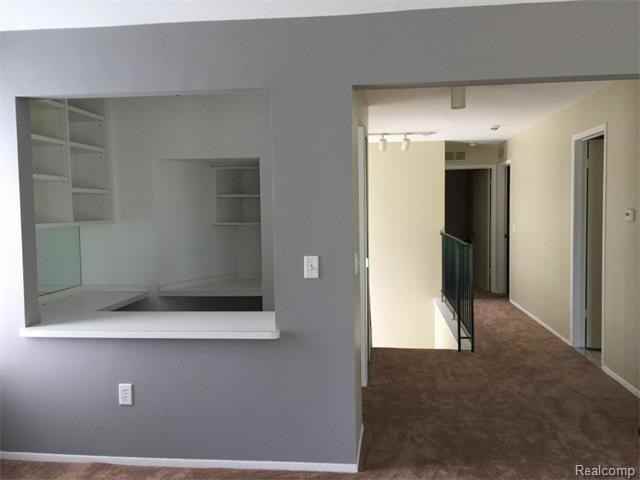 27320 Evergreen Rd - Photo 3 of 7