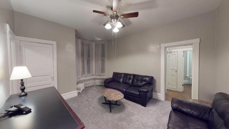 97 12th St #D - Photo 3 of 9