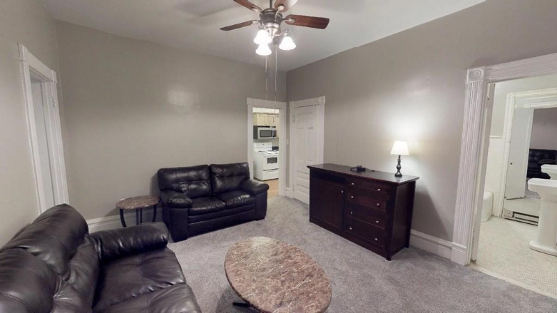 97 12th St #D - Photo 4 of 9