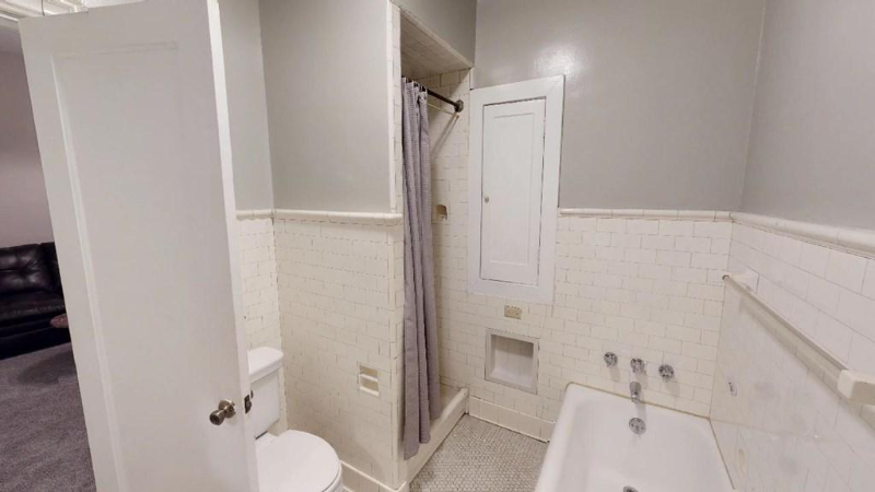 97 12th St #D - Photo 5 of 9