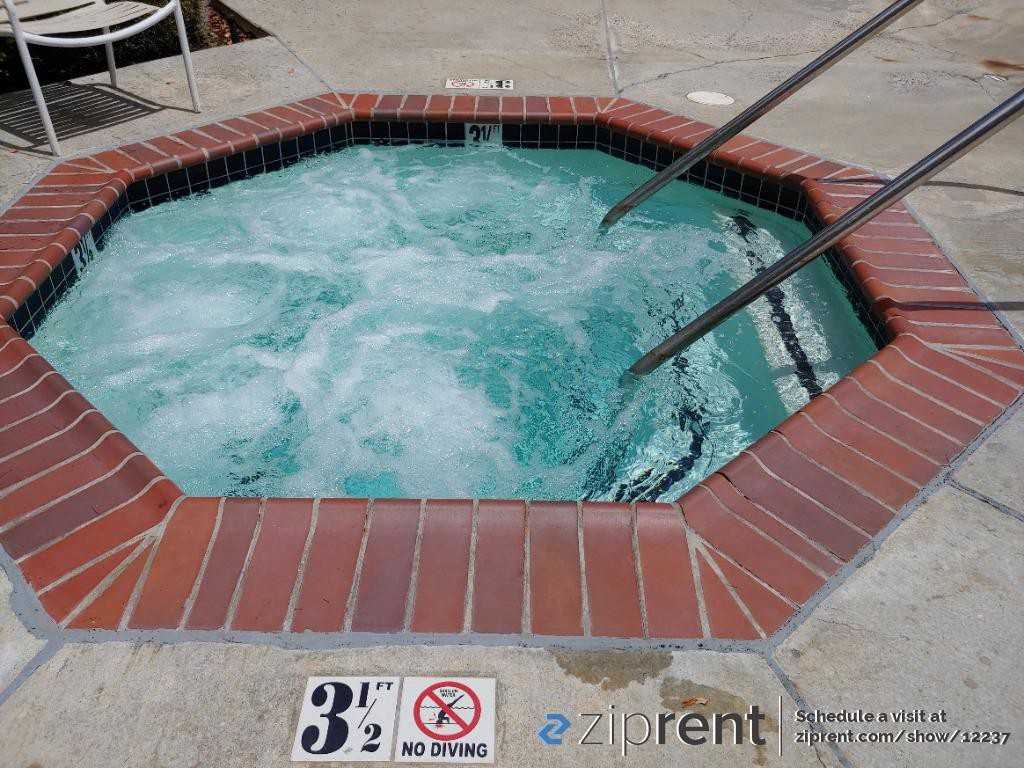 1173 Moulton Dr - Photo 3 of 24