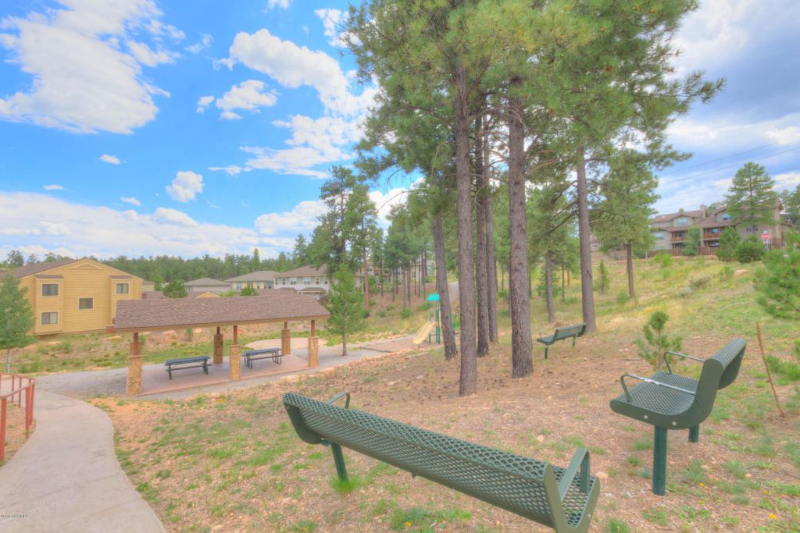 1315 E Hatcher Dr - Photo 2 of 17