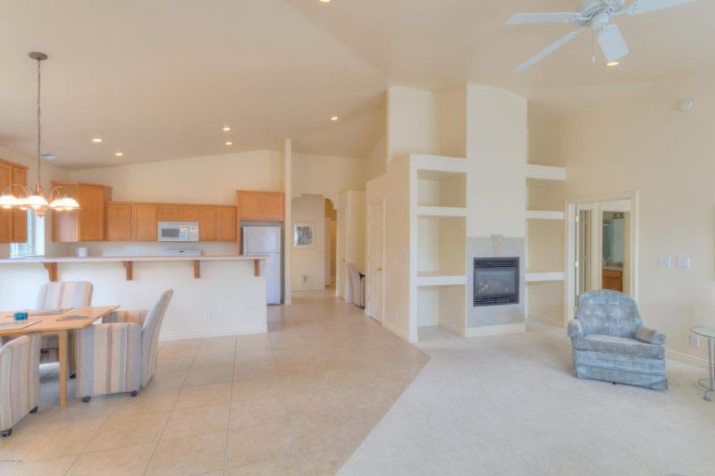 1315 E Hatcher Dr - Photo 3 of 17