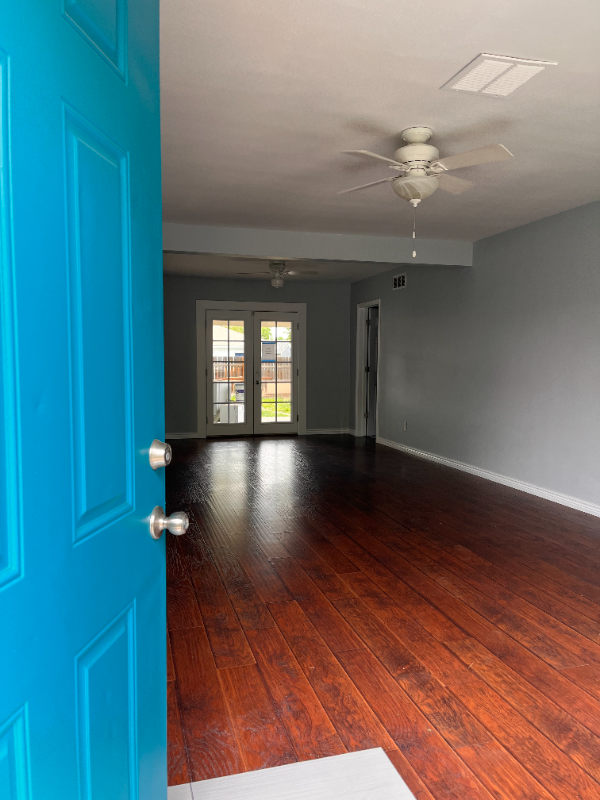 709 Ursula St - Photo 5 of 16