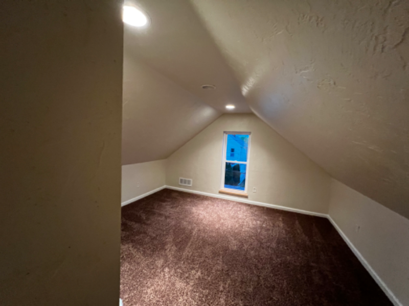 743 Lemington St - Photo 5 of 19