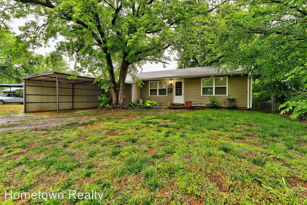 3326 Willow Creek Dr - Photo 2 of 21