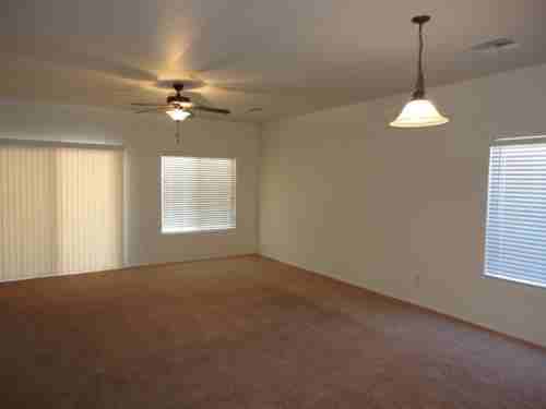 10714 W Jefferson St - Photo 2 of 13