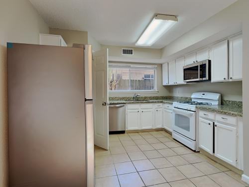 8527 Woodland Willows Dr - Photo 2 of 15