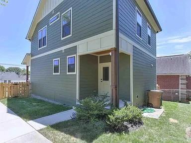 2017 12th Ave N