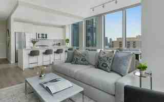 featured image of 14 W Superior St #2-1