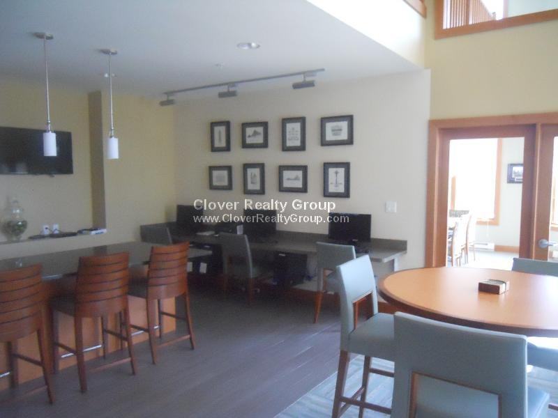 Plymouth Dr #1B