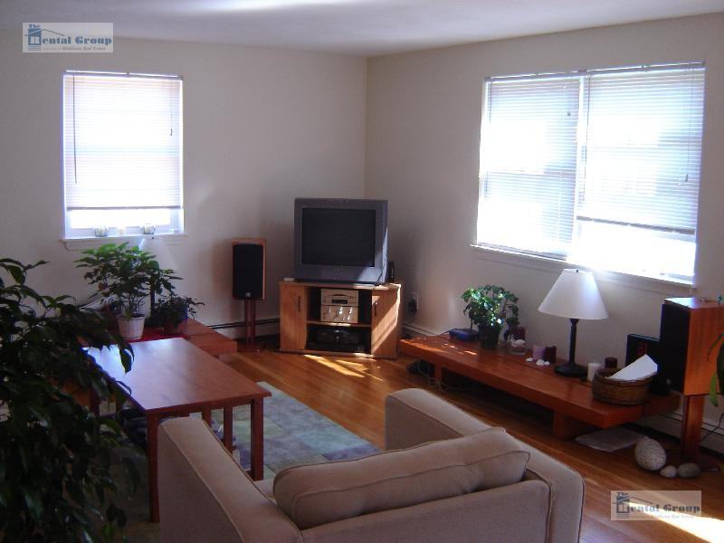 16 Charles Rd - Photo 2 of 33