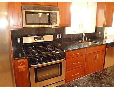 158 Waverley Ave - Photo 3 of 7