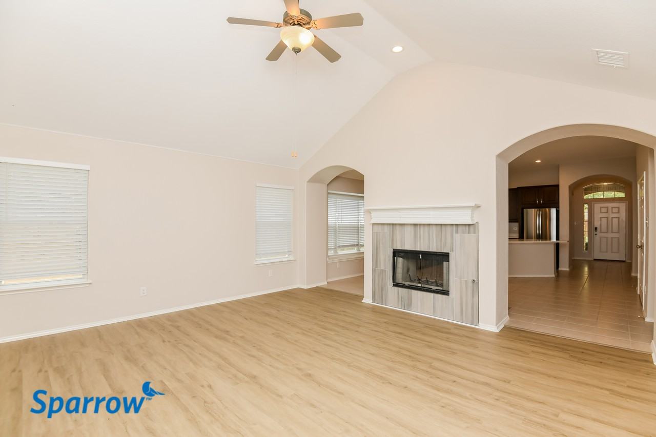 8008 Laurel Oak Dr - Photo 3 of 15