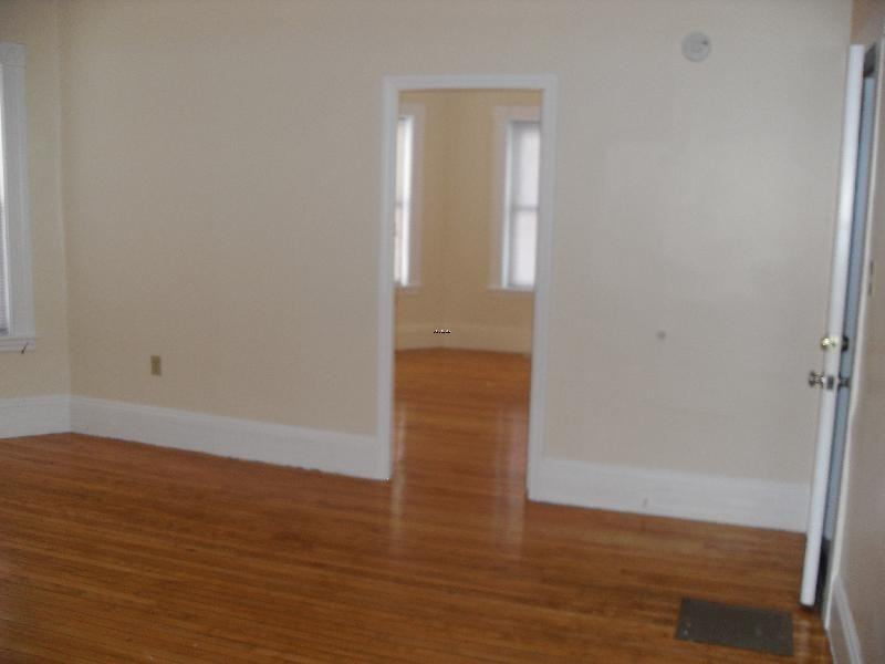 22 Woodland St 1 - Photo 3 of 5