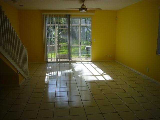 1516 Veracruz Ln 41428 - Photo 2 of 7