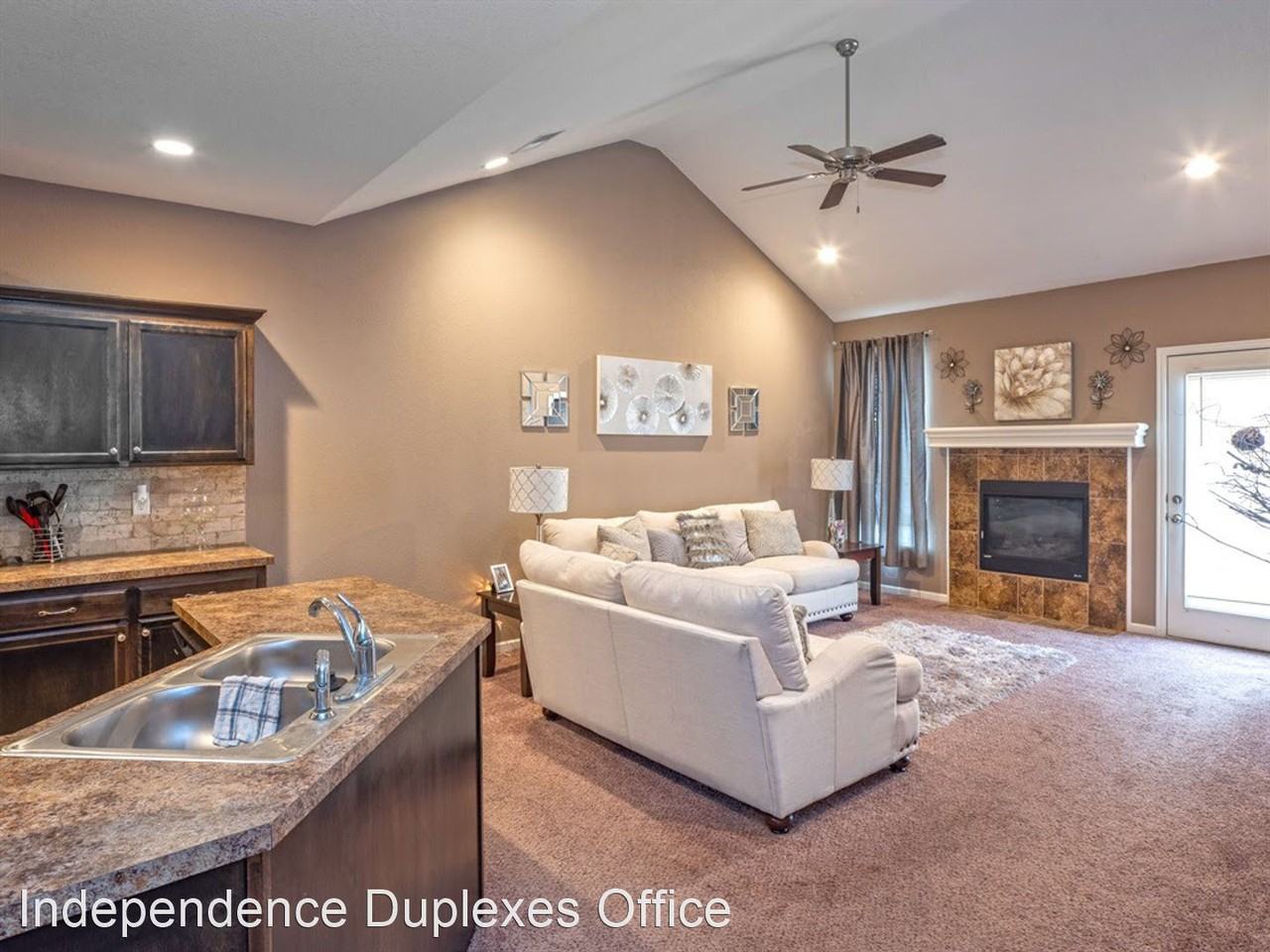 1043 Arrowhead Ridge - Photo 3 of 33