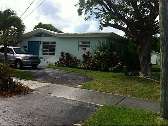 2375 NE 194th St - Photo 2 of 9