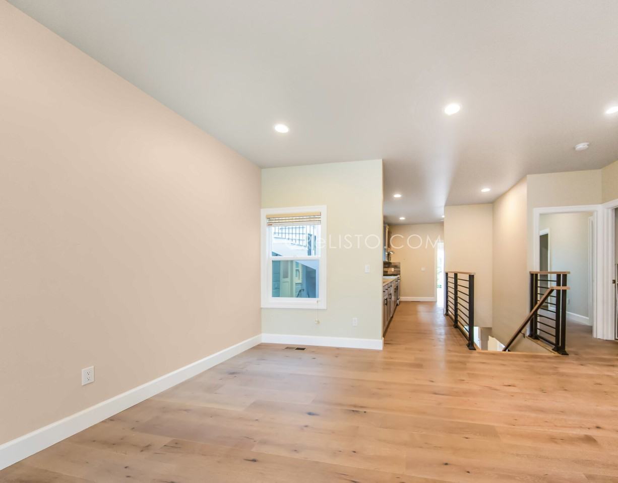 530 Kirkham St - Photo 2 of 8