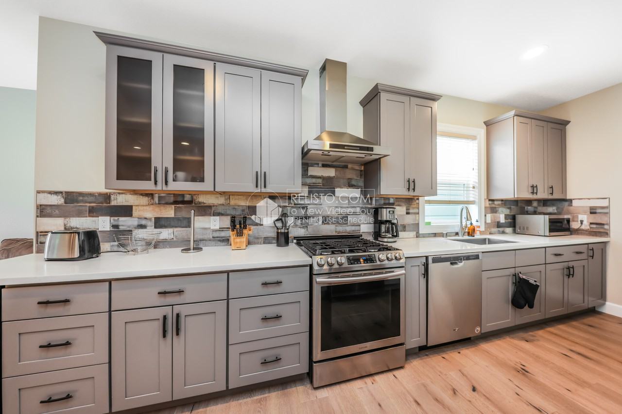 530 Kirkham St - Photo 3 of 8