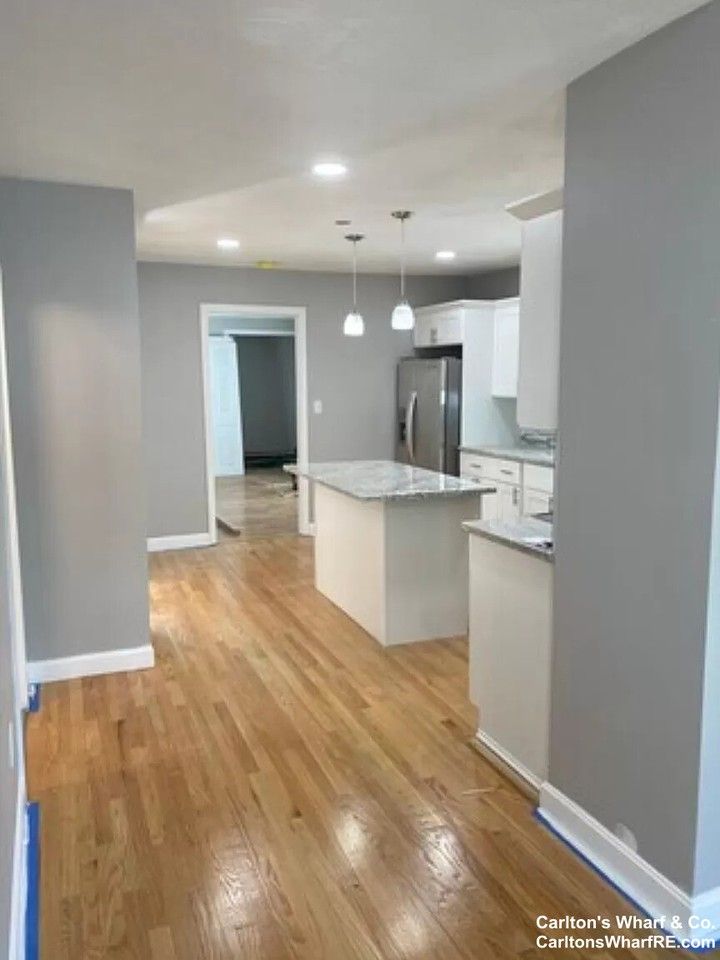 233 Trenton St - Photo 3 of 10