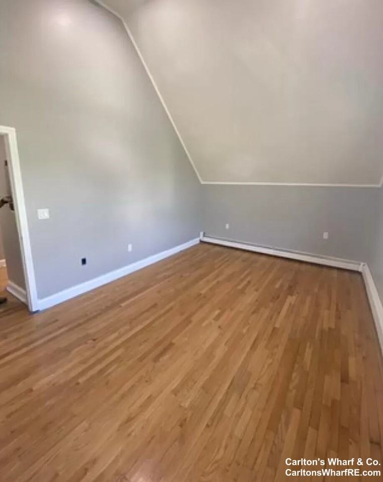 233 Trenton St - Photo 7 of 10