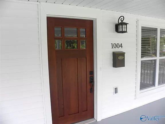 1004 Stevens Ave Ne - Photo 2 of 15