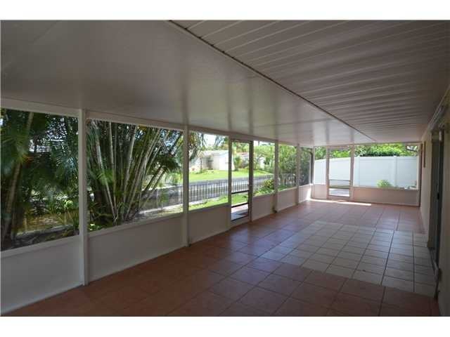 2731 SW 19th St - Photo 2 of 9