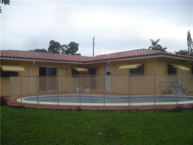 5691 SW 1st St - Photo 2 of 9