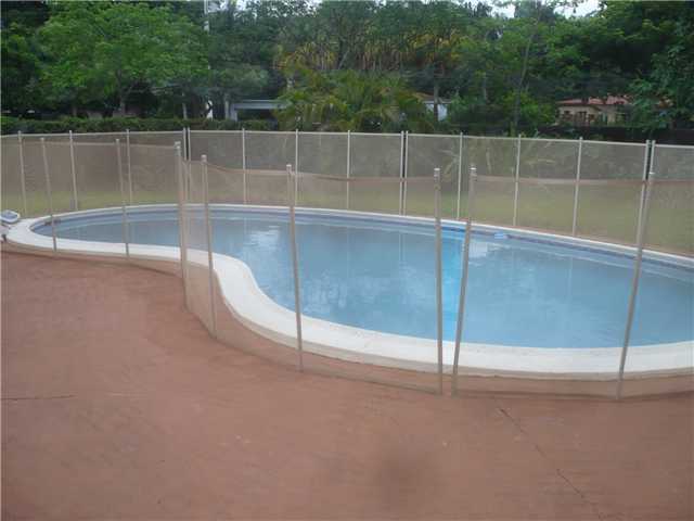 5691 SW 1st St - Photo 3 of 9