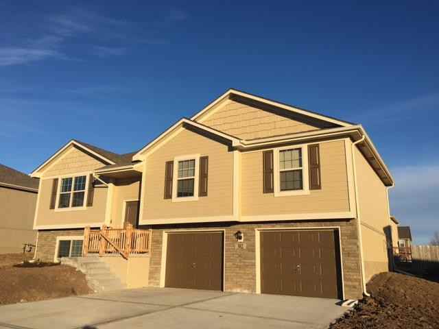 302 Ne 192nd St - Photo 3 of 16