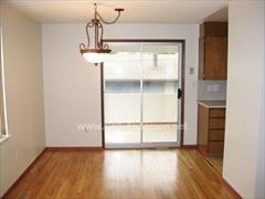 939 E Maple St - Photo 3 of 13