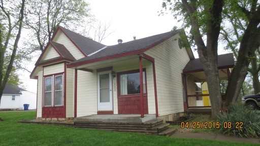 202 Delaware St - Photo 3 of 25