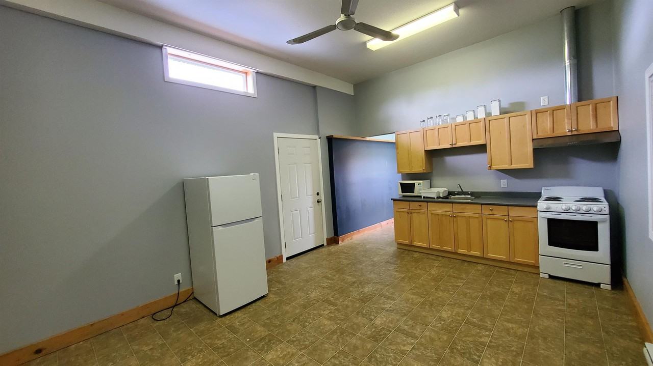 46501 Ballam Rd 1, Chilliwack, BC V2P 6H5 Studio Apartment for 700