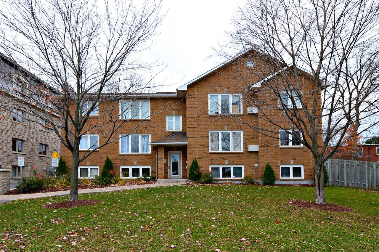 1660 Russell Rd Apartments in Riverview, Ottawa, ON K1G 0M8 Zumper